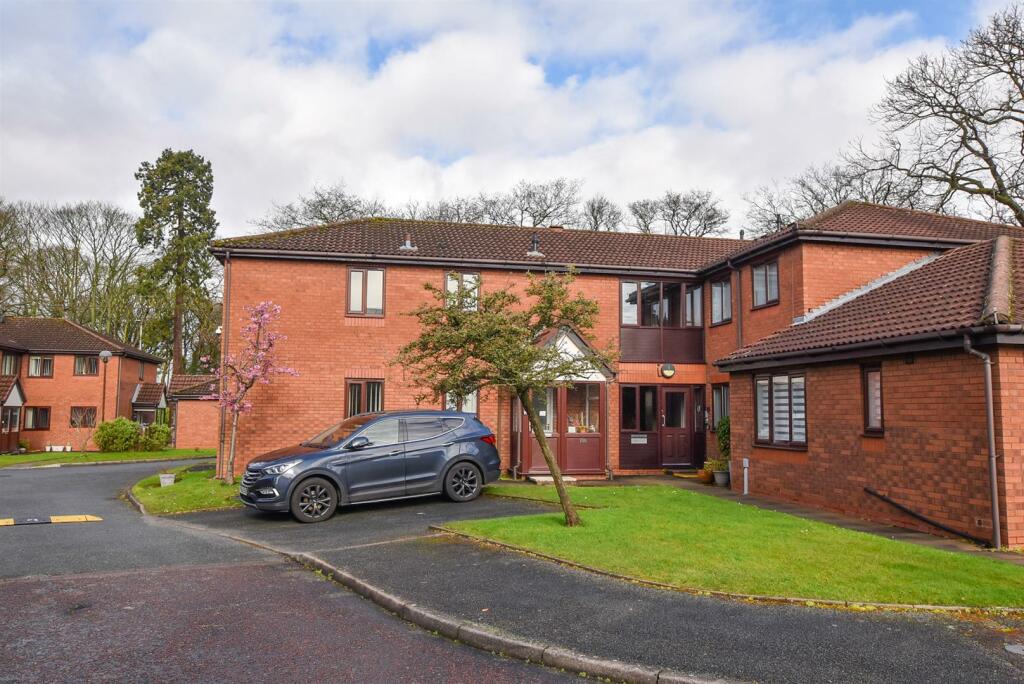 2 bedroom apartment for sale in Bridle Park, Bromborough, Wirral, CH62