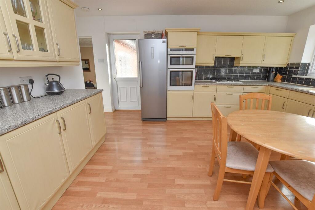 Additional property image - Ormesby Grove, Raby Mere