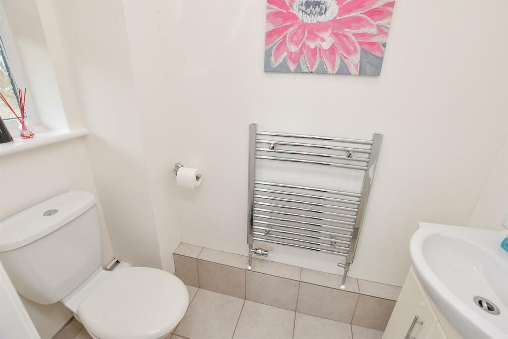 Additional property image - Ormesby Grove, Raby Mere