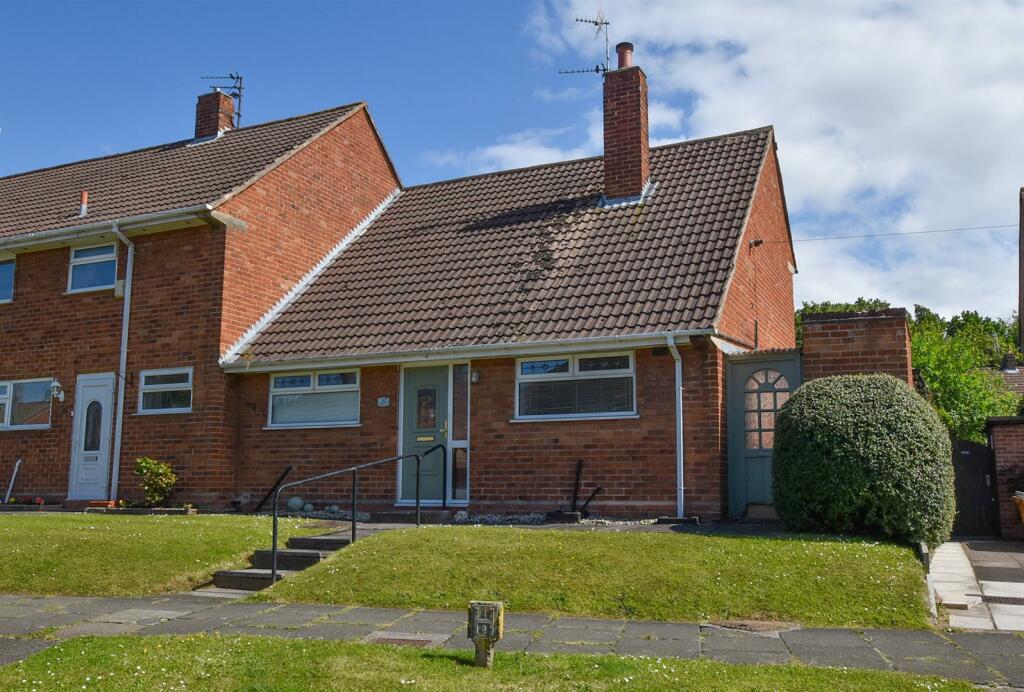 2 bedroom end of terrace house for sale in Kelsall Avenue, Eastham, CH62