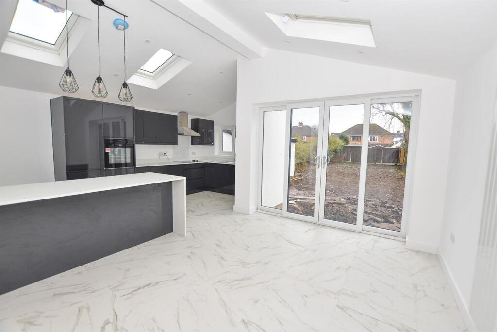 Additional property image - Greenfields Avenue, Bromborough
