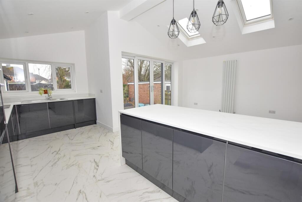Additional property image - Greenfields Avenue, Bromborough