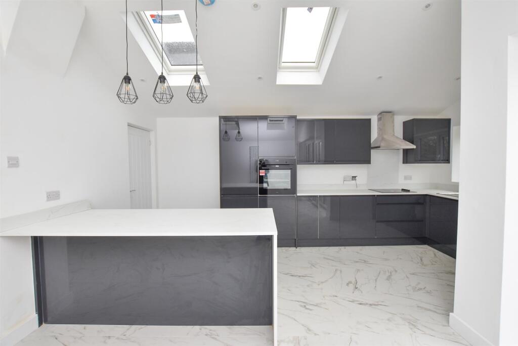 Additional property image - Greenfields Avenue, Bromborough