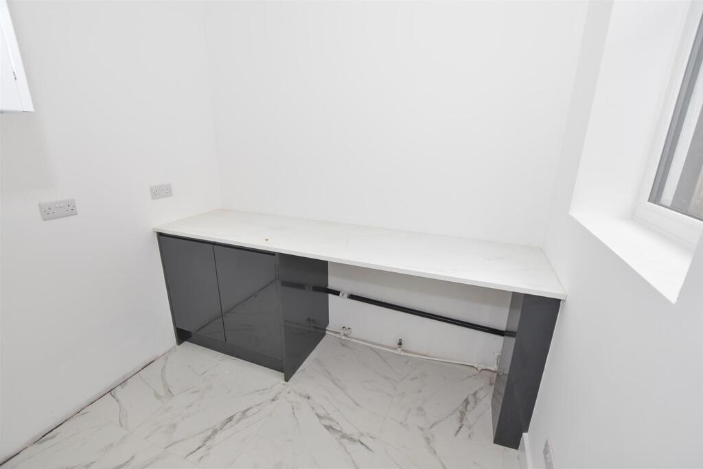 Additional property image - Greenfields Avenue, Bromborough