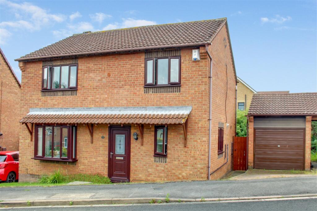 4 bedroom detached house for sale in Bonny Grove, Marton, TS8