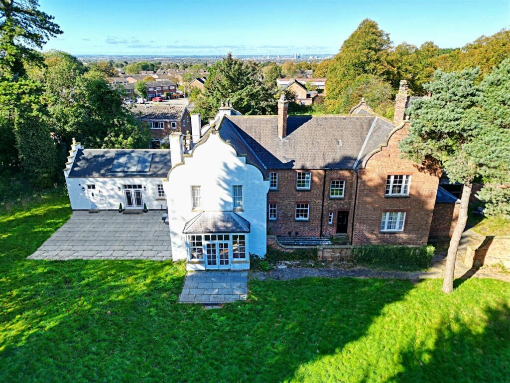 8 bedroom detached house for sale in Westside House, Marton, TS7