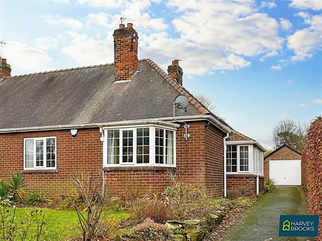 4 bedroom semidetached bungalow for sale in Marton Moor Road
