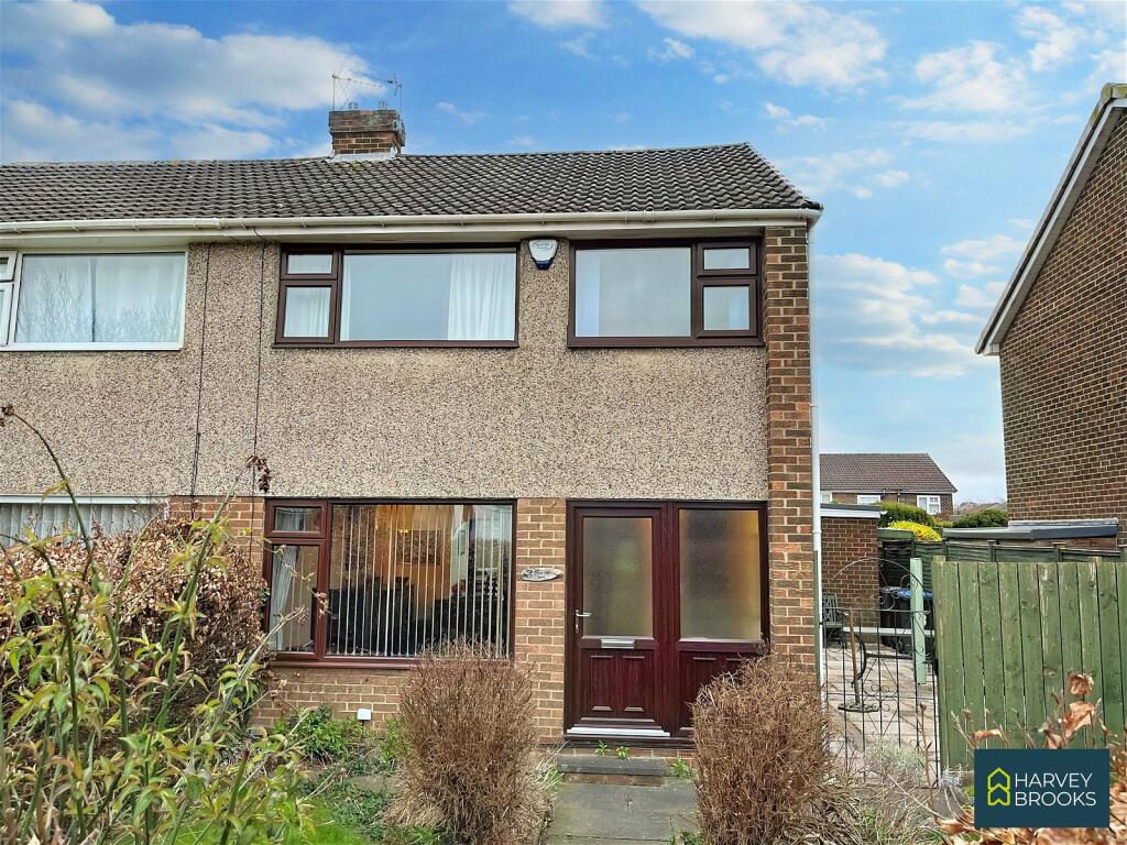 3 bedroom semidetached house for sale in Pinewood Road, Marton, TS7