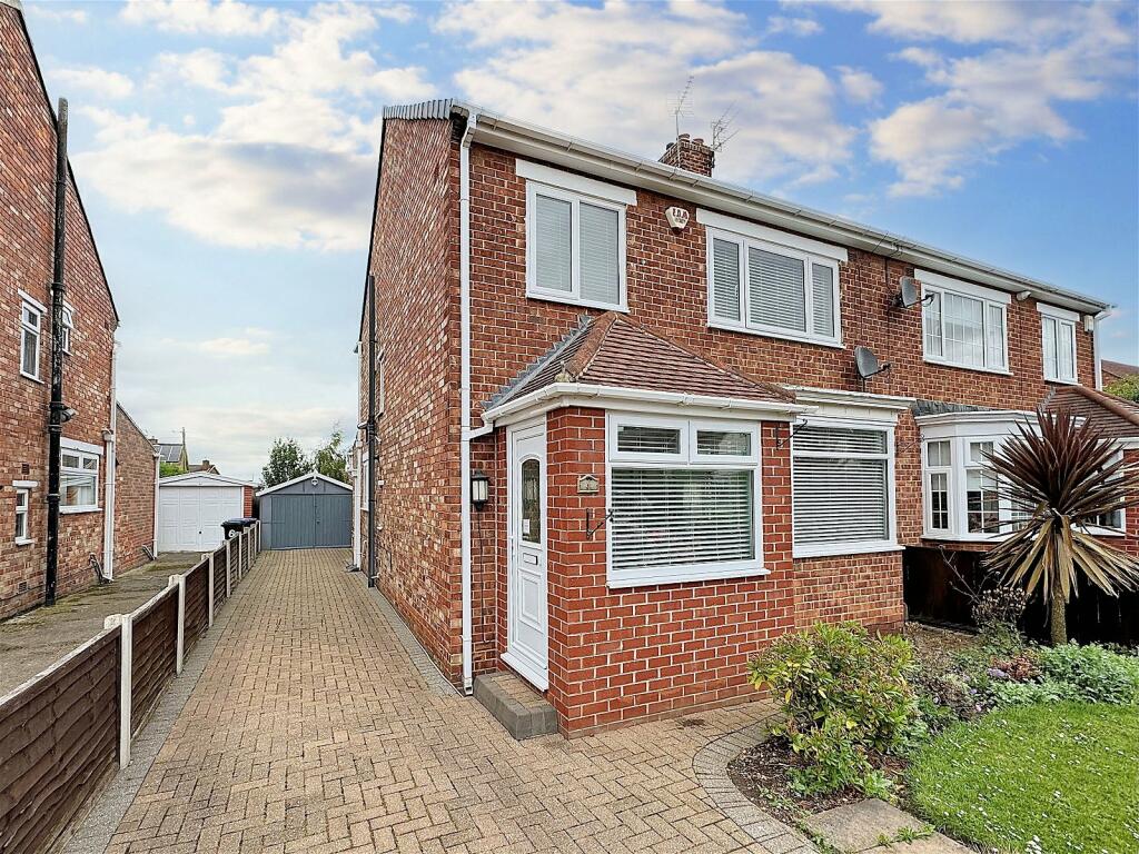 3 bedroom semidetached house for sale in Balmoral Road, Ormesby, TS3