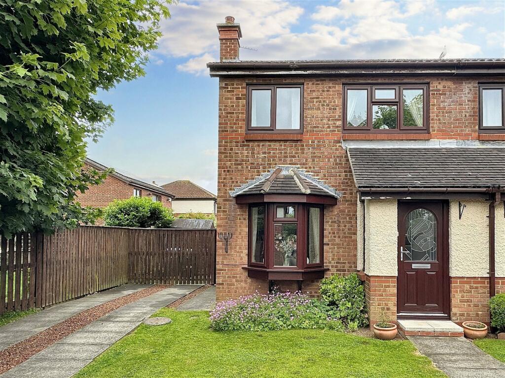3 bedroom semidetached house for sale in The Birches, Coulby Newham, TS8