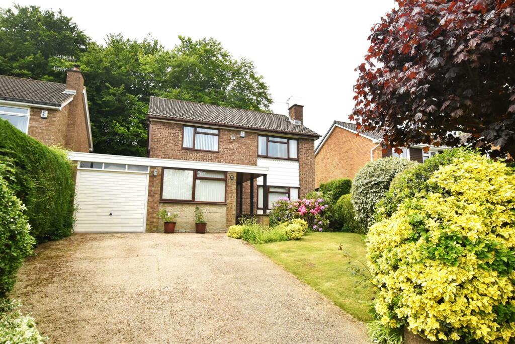 4 bedroom property for sale in Farndon Way, Oxton, Prenton, CH43