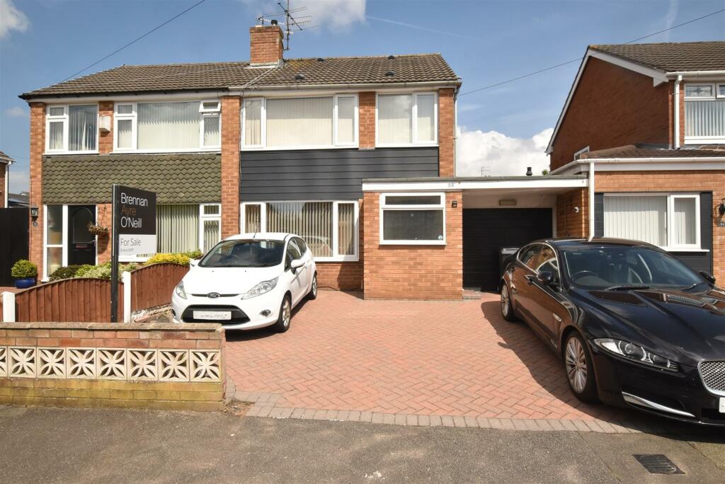 4 bedroom semidetached house for sale in Waverton Avenue, Prenton, CH43