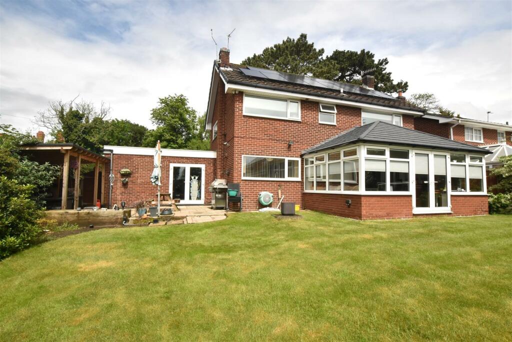 4 bedroom detached house for sale in Wexford Road, Oxton, CH43