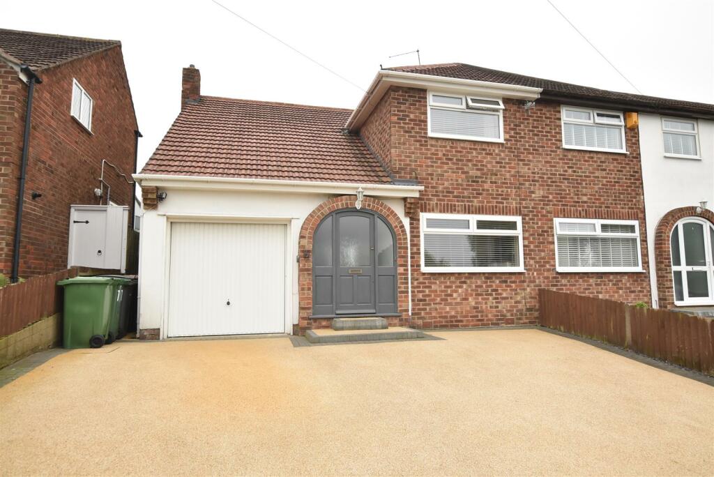 3 bedroom semidetached house for sale in Bramwell Avenue, Prenton, CH43