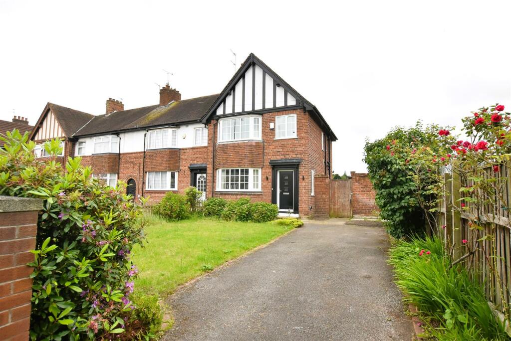 3 bedroom end of terrace house for sale in Borough Road, prenton, CH42