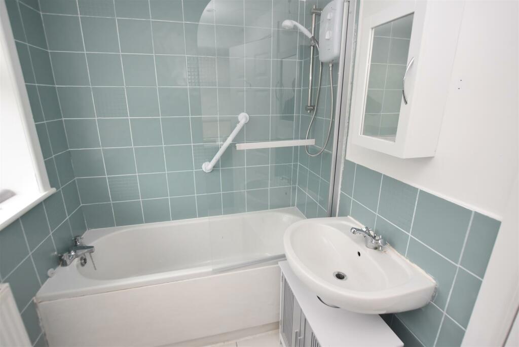Additional property image - Robin Way, Woodchurch