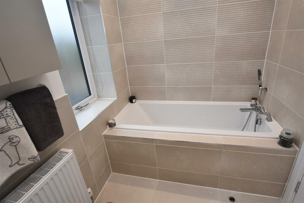 Additional property image - Jane Grove, Storeton, Wirral