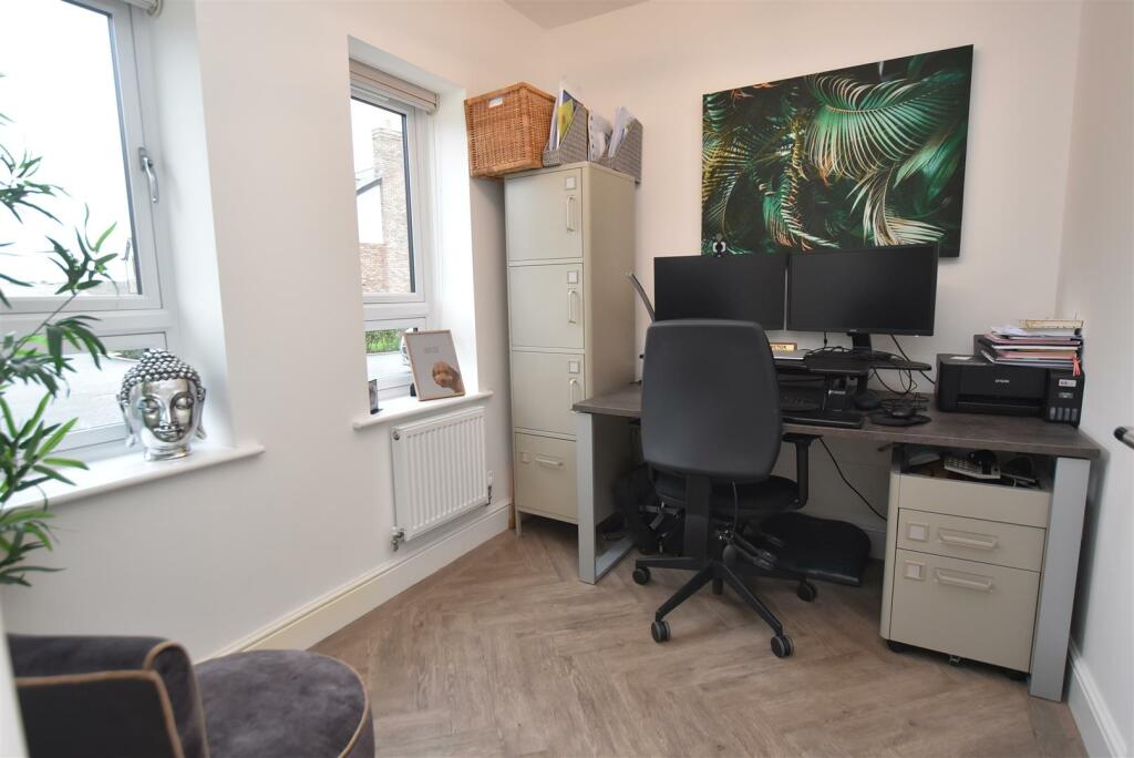 Additional property image - Jane Grove, Storeton, Wirral
