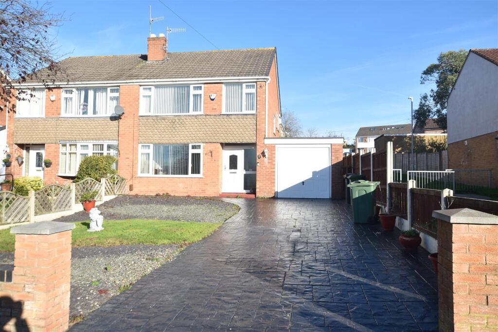Main image of property: Stretton Close, Prenton