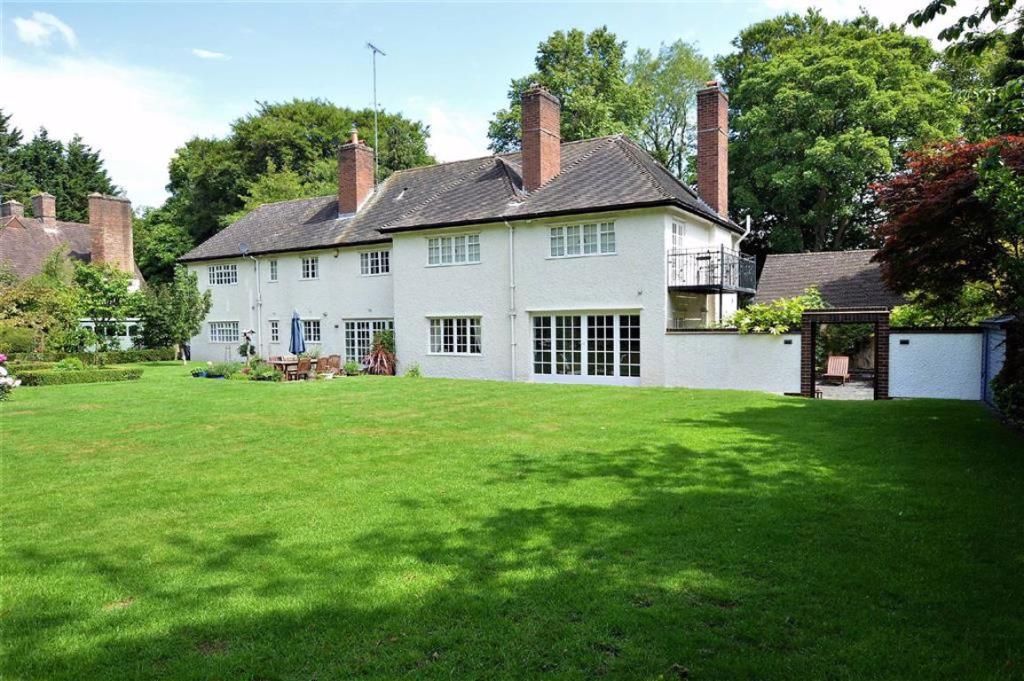 6 bedroom detached house for sale in Noctorum Road, Noctorum, CH43 , CH43