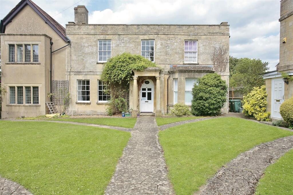 Main image of property: Manor Court, High Street, Kidlington