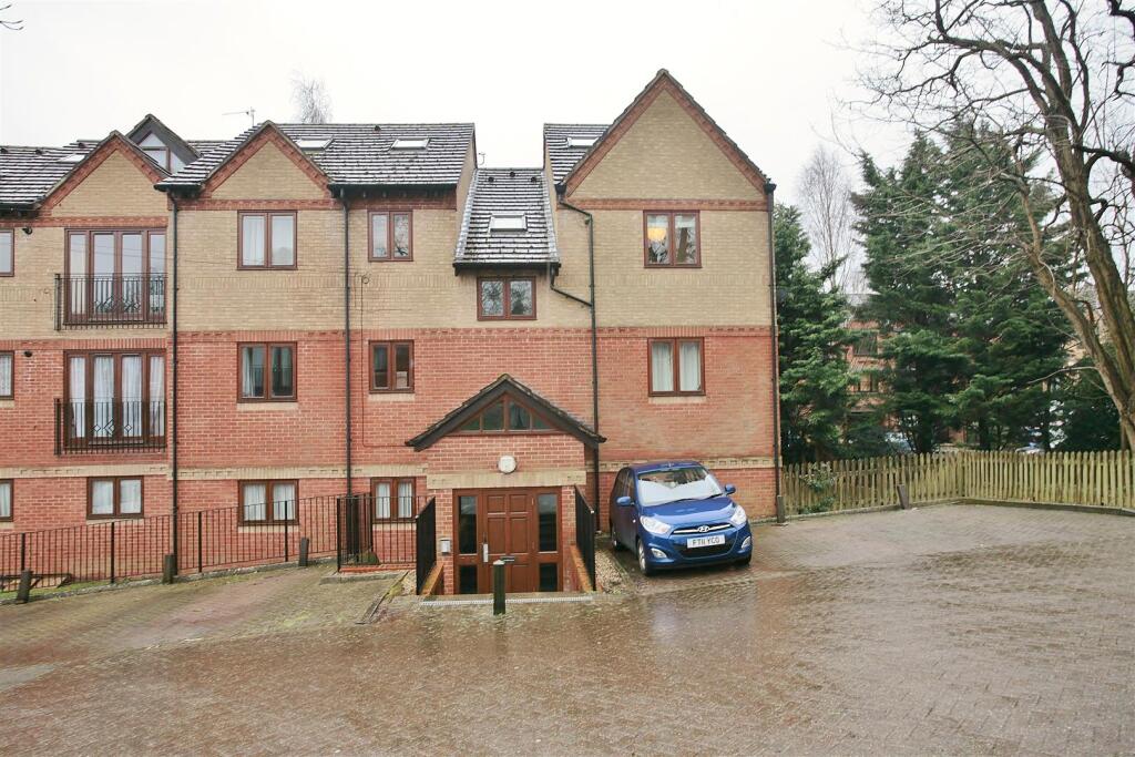 Main image of property: The Dale, Headington, Oxford