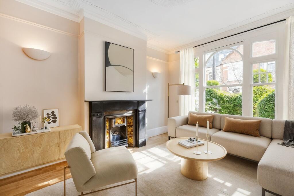 Main image of property: Bovingdon Road, Parsons Green, London