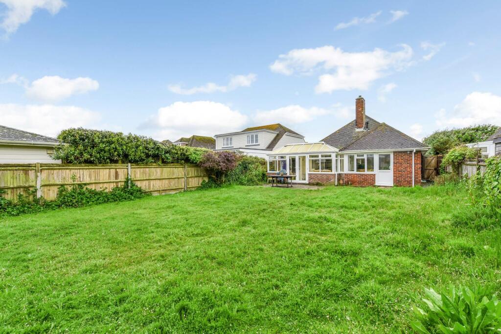 2 bedroom detached bungalow for sale in Jolliffe Road, West Wittering