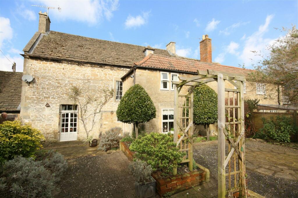 5 bedroom semidetached house for sale in Church Walk, Melksham