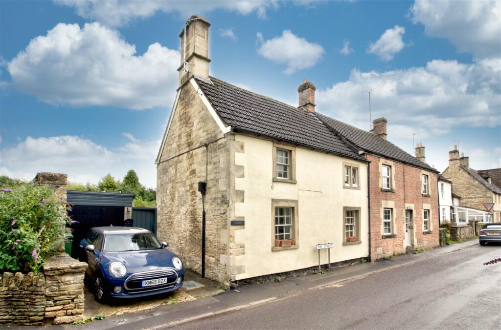 2 bedroom semidetached house for sale in High Street, Yatton Keynell