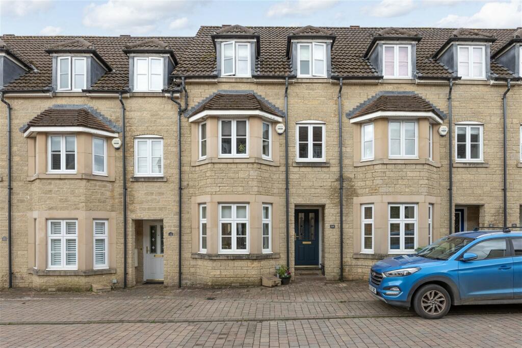 3 bedroom terraced house for sale in Nine Acre Drive, Corsham, Wiltshire, SN13