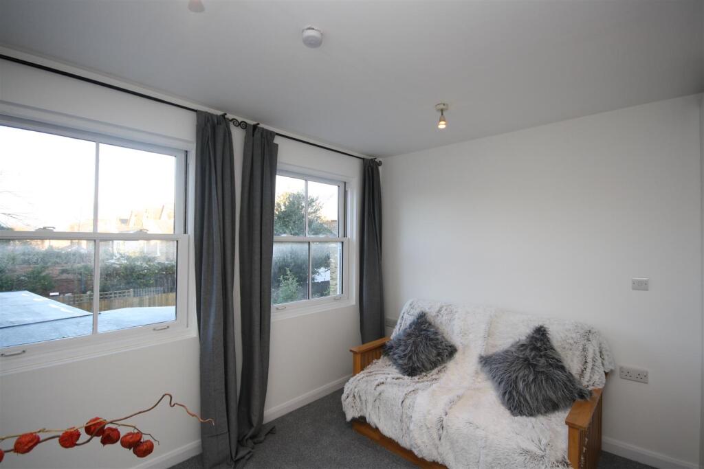 Main image of property: Upper Richmond Road West, East Sheen, SW14