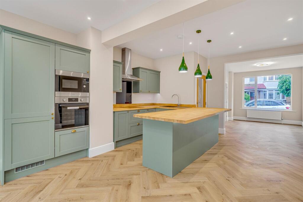 Main image of property: Manor Grove, Richmond, TW9