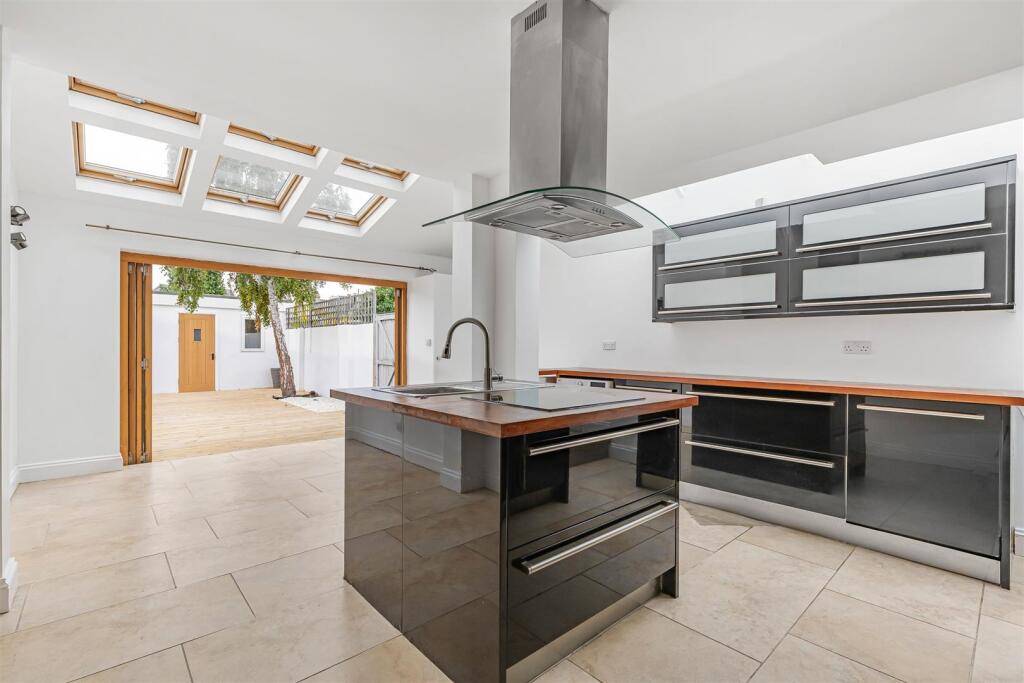 Main image of property: Queens Road, East Sheen, SW14