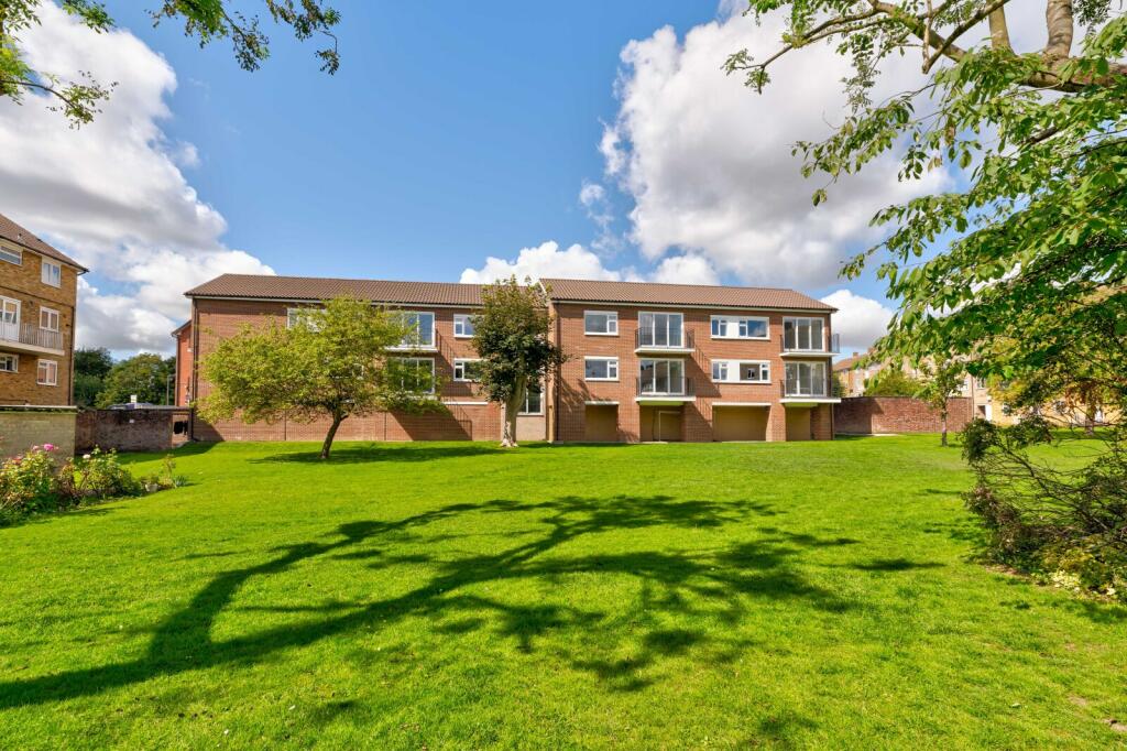 Main image of property: Orton Place, St. Albans, Hertfordshire, AL4