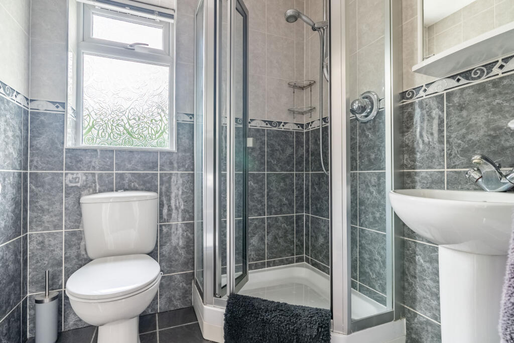 Additional property image - Fellowes Lane, Colney Heath, St. Albans, Hertfordshire, AL4