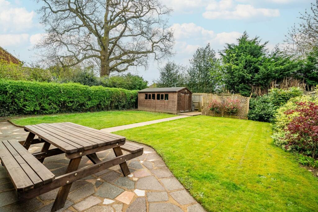 Additional property image - Fellowes Lane, Colney Heath, St. Albans, Hertfordshire, AL4