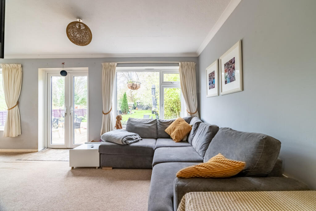Additional property image - Pondfield Crescent, St. Albans, Hertfordshire, AL4