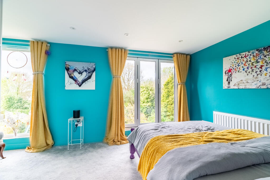 Additional property image - Pondfield Crescent, St. Albans, Hertfordshire, AL4