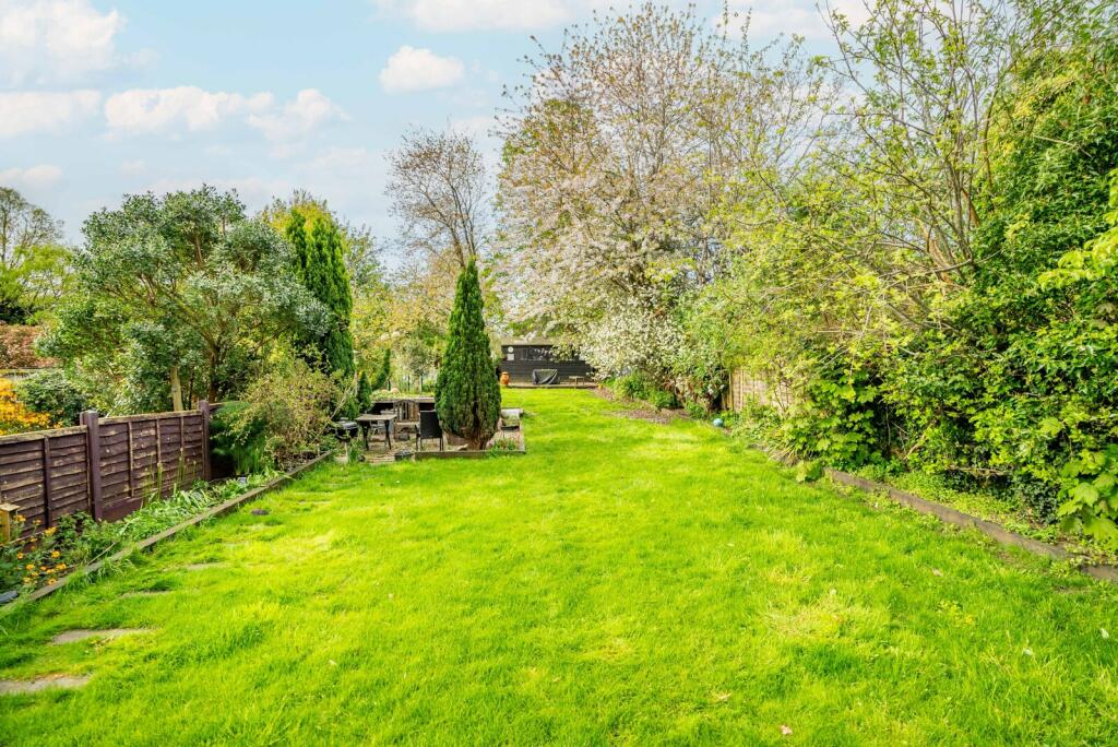 Additional property image - Pondfield Crescent, St. Albans, Hertfordshire, AL4