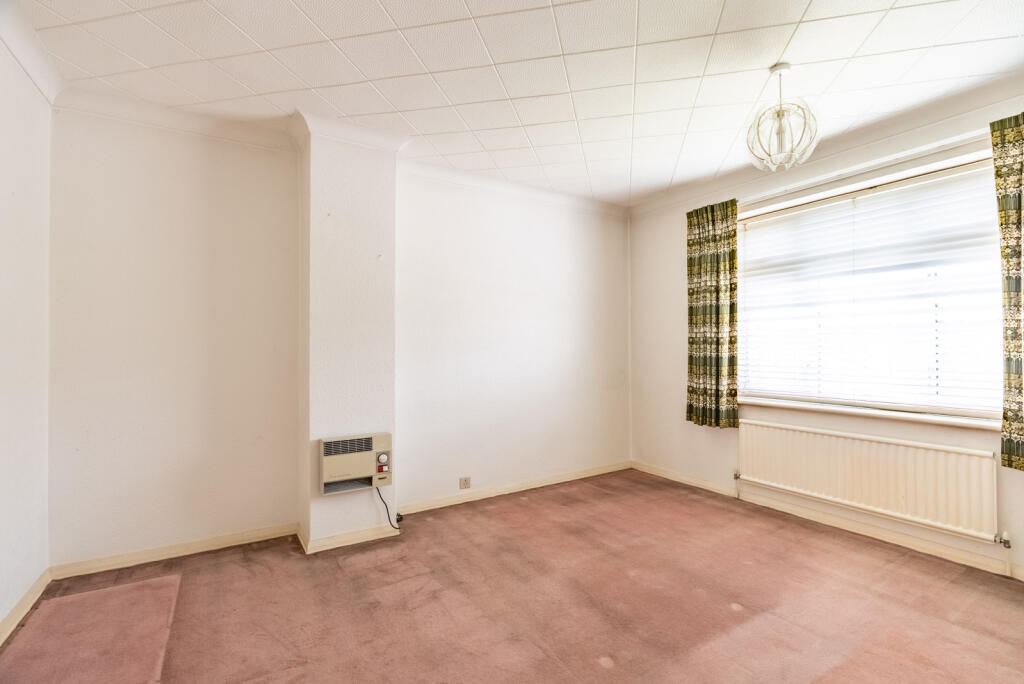 Additional property image - Barnfield Road, St. Albans, Hertfordshire, AL4