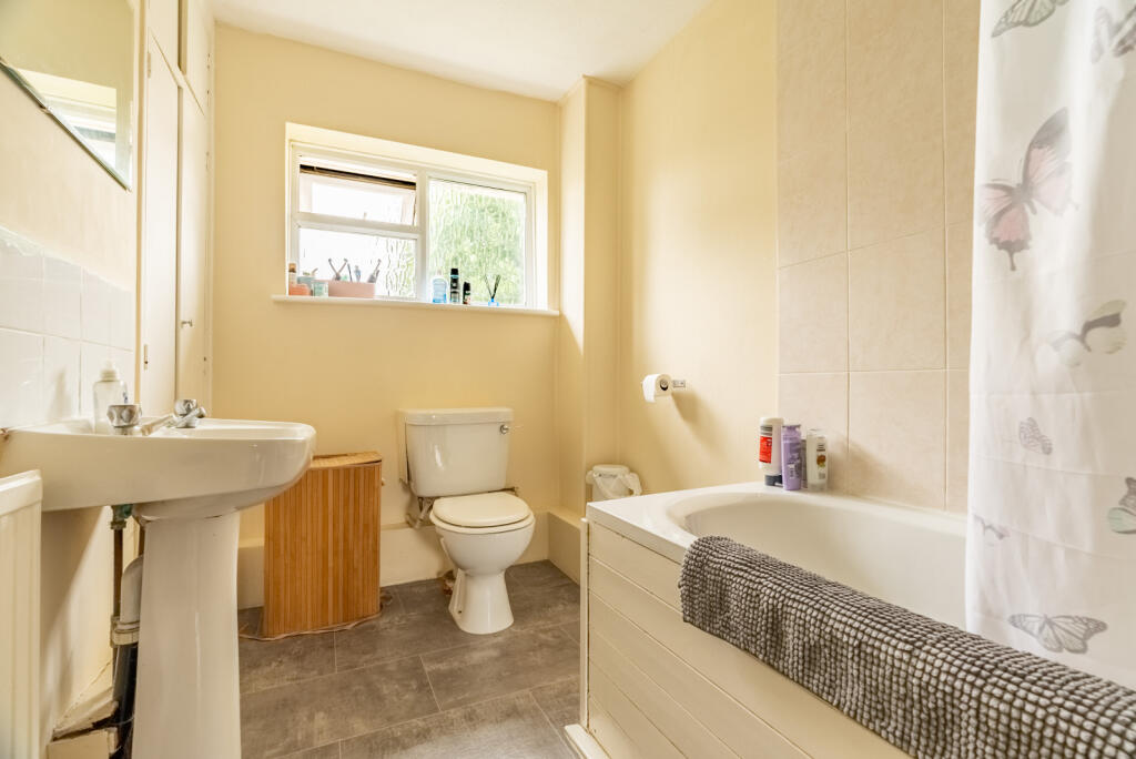 Additional property image - Hughenden Road, St Albans, Hertfordshire, AL4