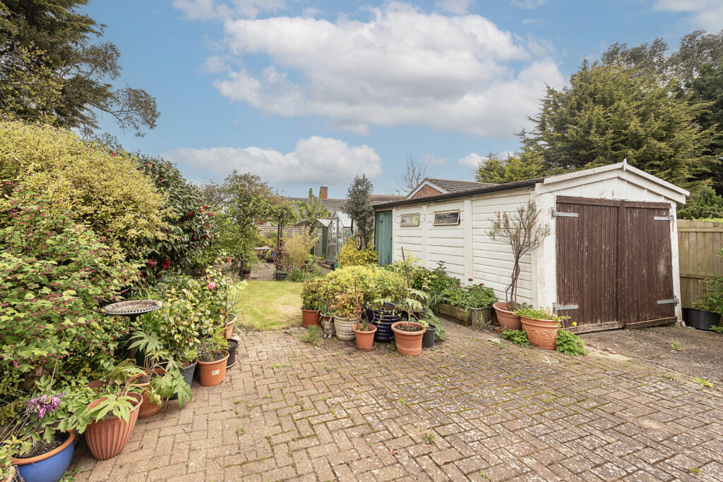 Additional property image - Oakwood Drive, St. Albans, Hertfordshire, AL4