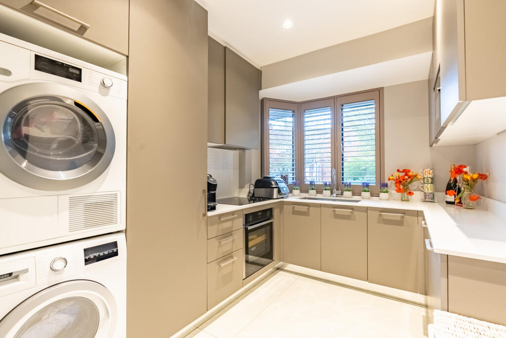 Additional property image - Nimrod Close, St. Albans, Hertfordshire, AL4