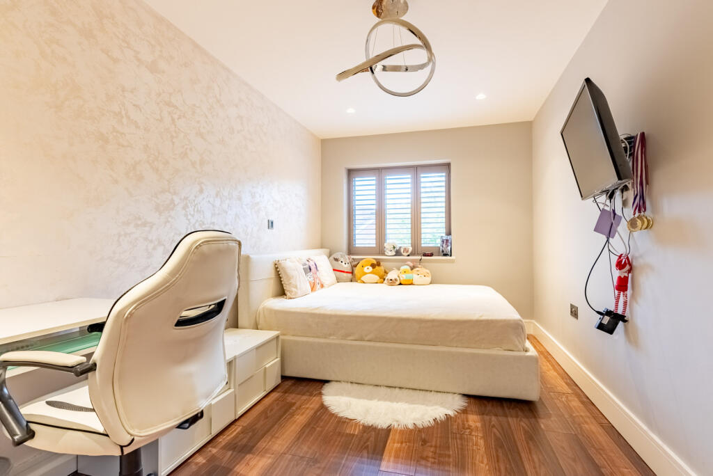 Additional property image - Nimrod Close, St. Albans, Hertfordshire, AL4