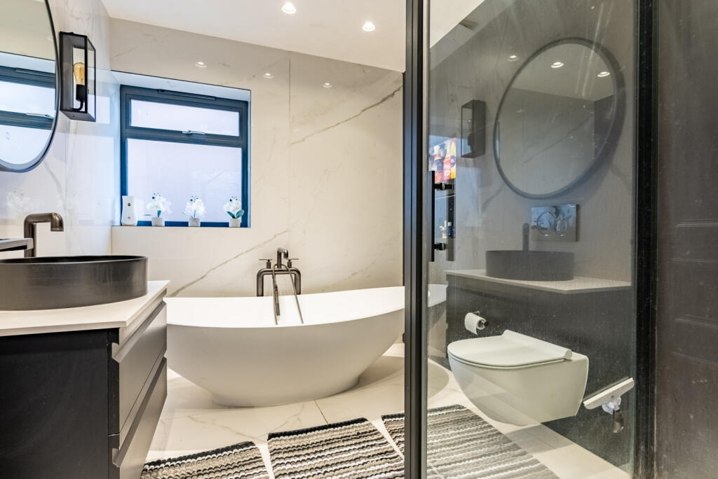 Additional property image - Nimrod Close, St. Albans, Hertfordshire, AL4