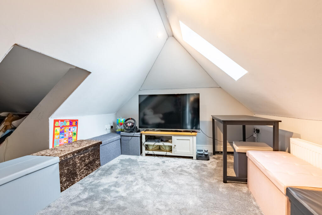 Additional property image - Nimrod Close, St. Albans, Hertfordshire, AL4