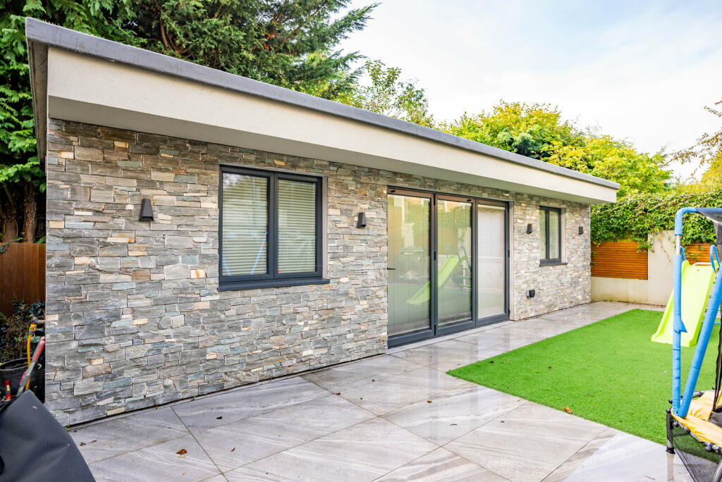 Additional property image - Nimrod Close, St. Albans, Hertfordshire, AL4