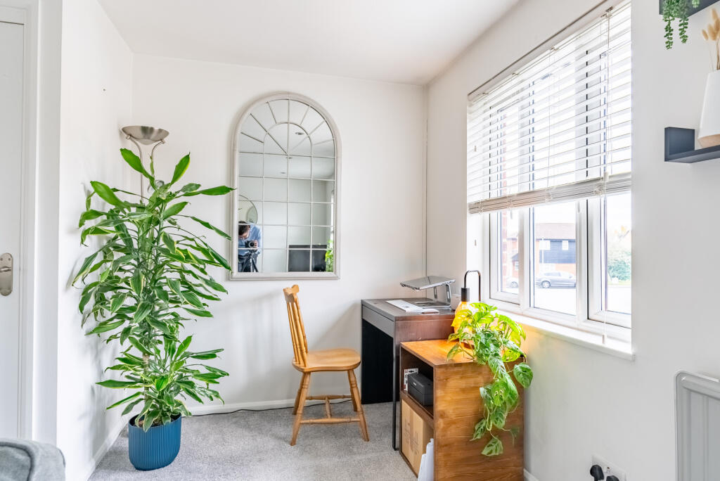 Additional property image - Beverley Gardens, St Albans, AL4