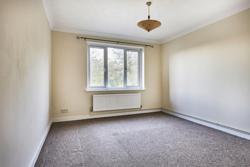 Additional property image - The Acorns, Wynchlands Crescent, St. Albans, Hertfordshire, AL4